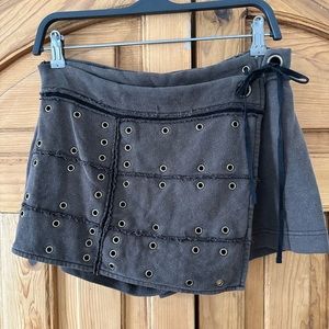 FREE PEOPLE DISTRESSED SKORT NWOT size XS